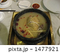 中国四川省の鶏一羽入りの薬膳料理 1477921