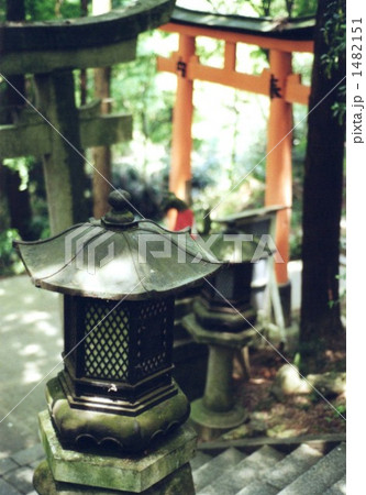 御膳谷奉拝所・燈籠 1482151