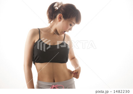 ウエストが気になる女性 1482230