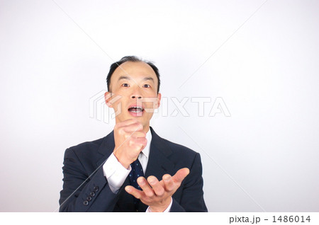 ひらめいた中年ビジネスマンー１の写真素材