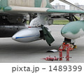 ＲＦ－４偵察機の翼下パイロンに搭載されたトラベルポッド 1489399