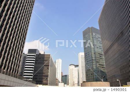 朝のオフィス街 1490301