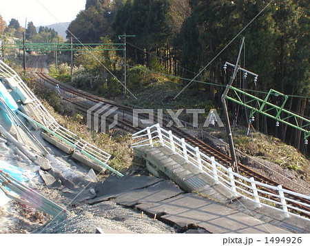新潟県 中越地震の傷跡 新潟県 中越地震の傷跡 1494926