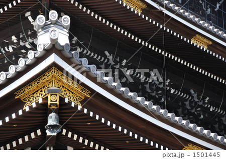 本堂の軒 1501445
