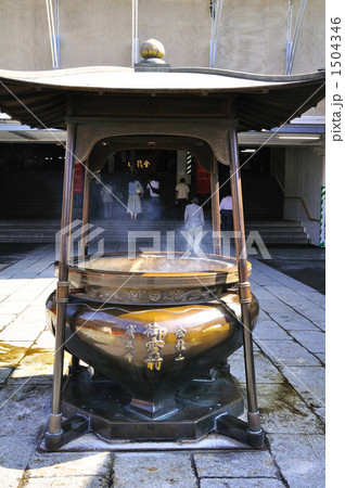 浅草寺 常香炉の写真素材