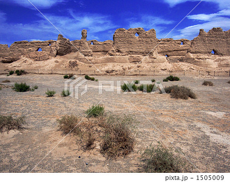 夏の河倉城遺跡(中国敦煌) 夏の河倉城遺跡(中国敦煌) 1505009