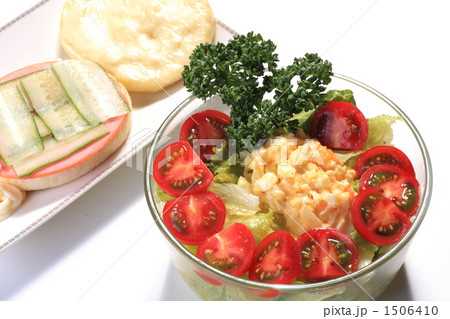 トマトと卵のサラダ 1506410