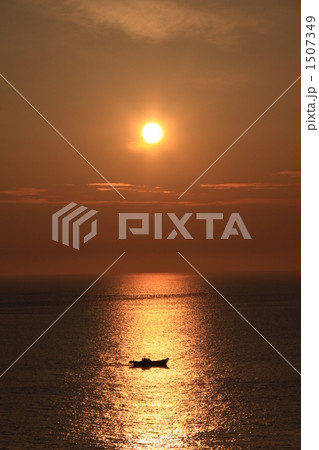 夕日と漁船 夕日と漁船 1507349
