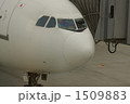 離陸を待つ飛行機 1509883