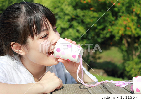 糸電話 女性 (カジュアル 女子大生 社会人 外国人 ハーフ 専門学生 大学生) 1511967