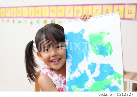 絵を描く 1512227