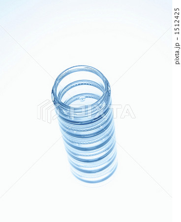 プラスチックの小物入れ 1512425