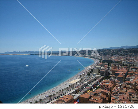 小高い丘から写したニースの海岸沿いの風景です 小高い丘から写したニースの海岸沿いの風景です 1521726