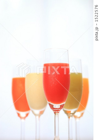 カラフルな野菜ジュース 1522576