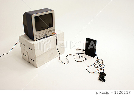 白い部屋とテレビ 1526217