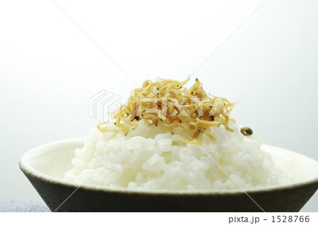 アツアツご飯にちりめん山椒 アツアツご飯にちりめん山椒 1528766