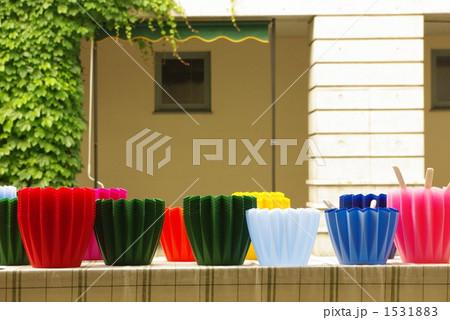 何を入れようかな。 1531883