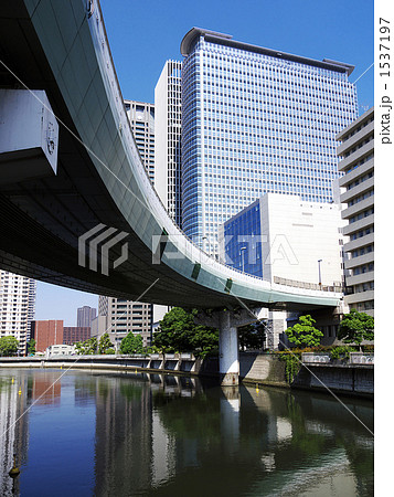 阪神高速1号環状線と土佐堀川 1537197