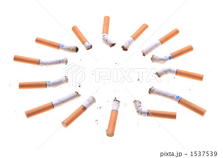 並ぶ吸い殻 1537539