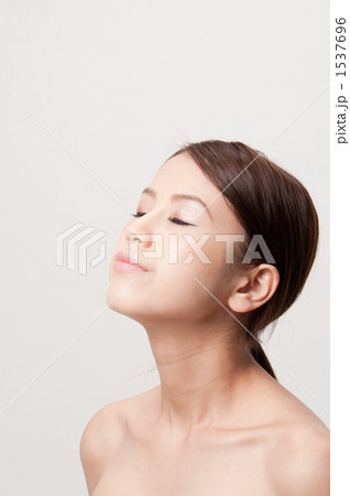 ２０代女性 1537696