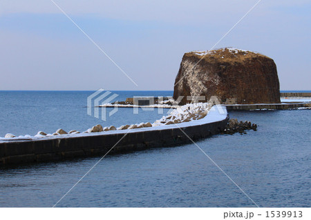 網走港の帽子岩 1539913