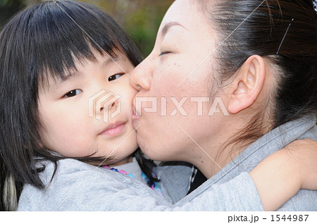 娘にキス 娘にキス 1544987