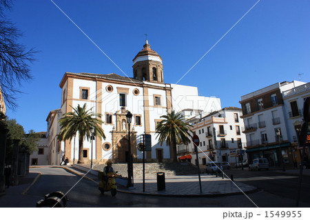 渓谷の街ロンダの白亜のラマーセド教会 渓谷の街ロンダの白亜のラマーセド教会 1549955
