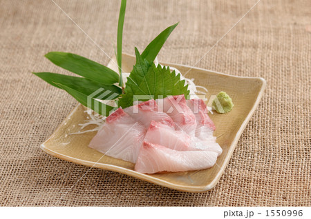 鯛の刺身 1550996