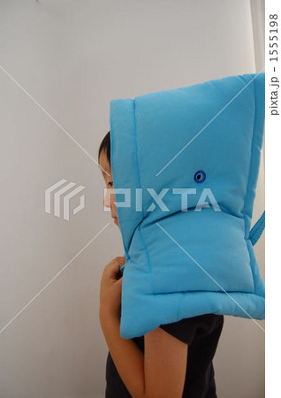 防災頭巾の子供 防災頭巾の子供 1555198