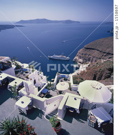 サントリーニ島の家並み 1558697