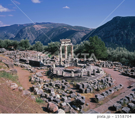 デルフィ考古遺跡のアテナ聖域 1558704
