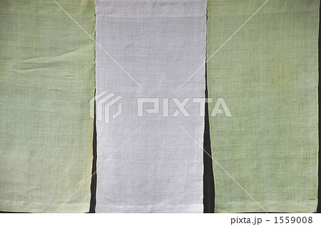 黄緑と白ののれん 1559008