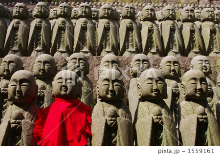 並ぶお地蔵さま 1559161