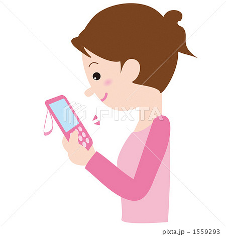 携帯でメールをする女性 携帯でメールをする女性 1559293
