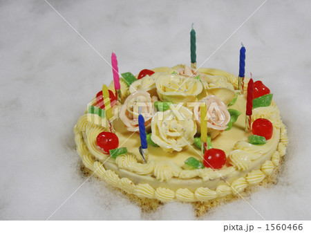 バタークリームのバースデーケーキ 1560466