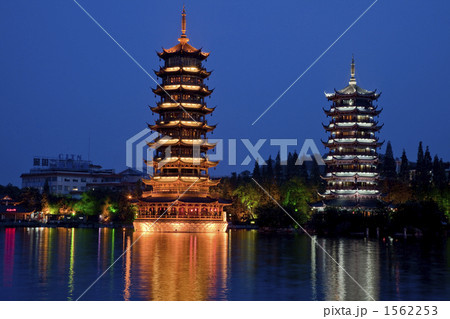 桂林の日月塔 1562253