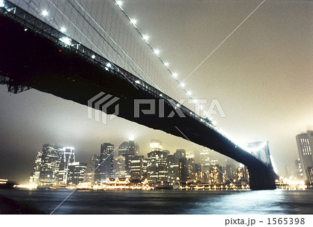 ブルックリンブリッジとマンハッタン 1565398