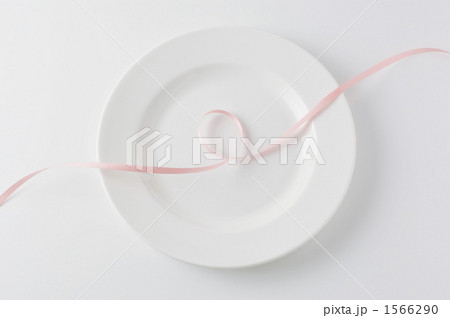 1566290
