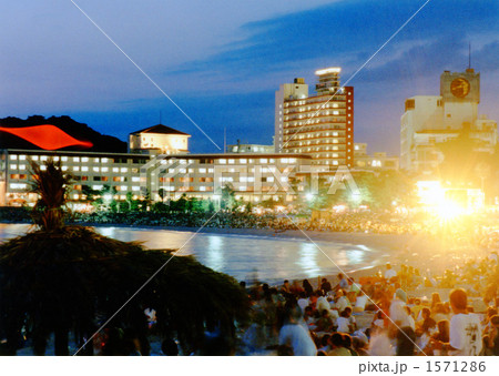 真夏の夜の夢 1571286