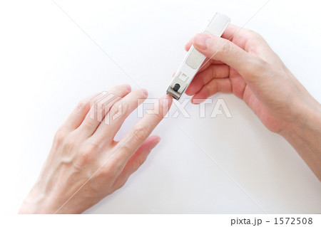 1572508
