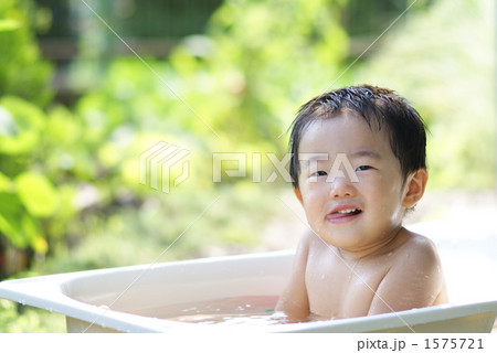 外でお風呂　気持ちいいよ 1575721