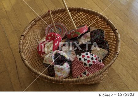 コマとお手玉 コマとお手玉 1575902