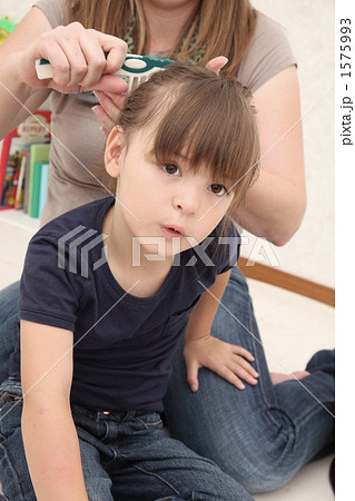 髪を縛る 1575993