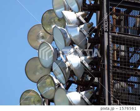 野球場の照明塔 1576561