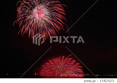 鎌倉花火大会２０１０／０７　由比ヶ浜ｈu 1582423