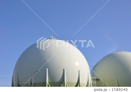 ガスタンクと青空 1589240