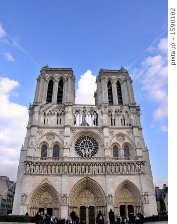ノートルダム大聖堂の外観 1590102