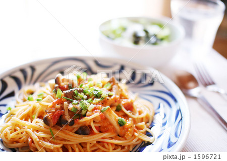 しめじ・エリンギ・青ネギのトマトクリームパスタ しめじ・エリンギ・青ネギのトマトクリームパスタ 1596721