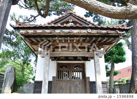 酒田散歩・泉流寺　徳尼公廟 1596898