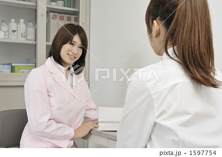 診察 診察 1597754